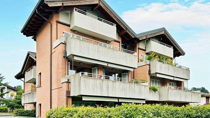 Appartamento trilocale in vendita in Via Tintoretto Lentate sul Seveso, Lentate Sul Seveso