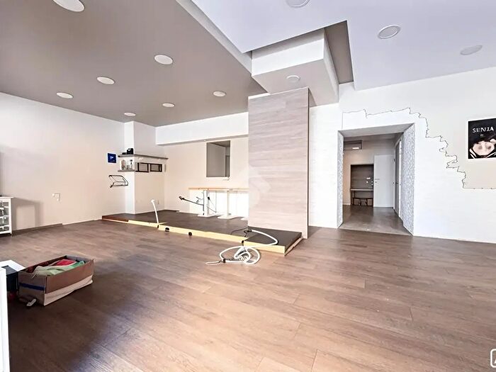 Appartamento trilocale in vendita in Via Lauro, Scalea