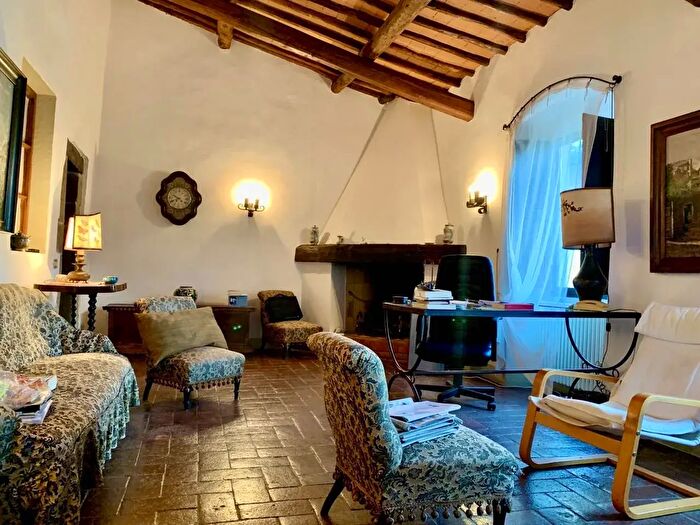 Appartamento con 9 locali in vendita in Figline e Incisa Valdarno