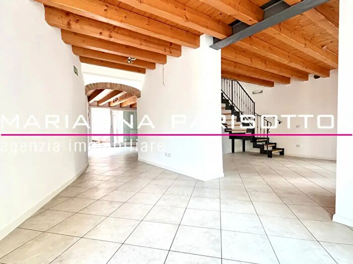 Appartamento trilocale in affitto in Via Ca Tonde, Bassano Del Grappa