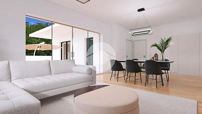 Appartamento quadrilocale in vendita in Via Carlo Pisacane, Magenta