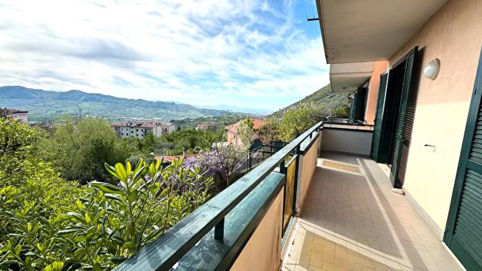 Appartamento trilocale in vendita in Via Cafari, San Cipriano Picentino