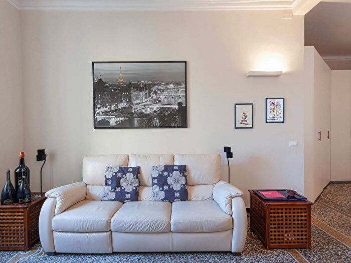 Appartamento monolocale in affitto in Via Giuseppe Ferrari, Castelletto, Genova