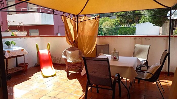 Appartamento quadrilocale in vendita in Via Nazionale in Santa Margherita Messina, Messina