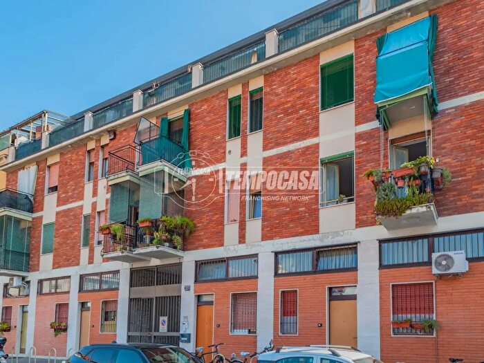 Appartamento trilocale in vendita in Via Luigi Angeloni, Milano