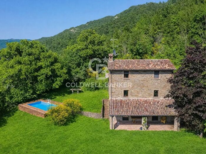 Casa con 6 locali in vendita in Via Sompiano Snc, Borgo Pace