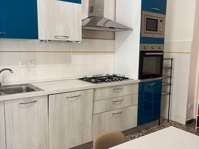 Appartamento quadrilocale in affitto in Via Visconte Frontera, Crotone