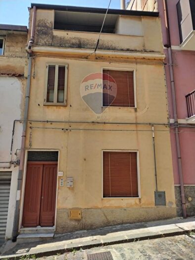 Casa con 5 locali in vendita in Via Marco Minghetti, Grammichele