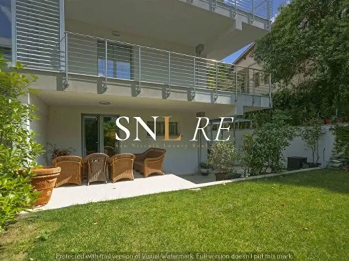Appartamento con 6 locali in vendita in Viale Lorenzo Magalotti, Firenze