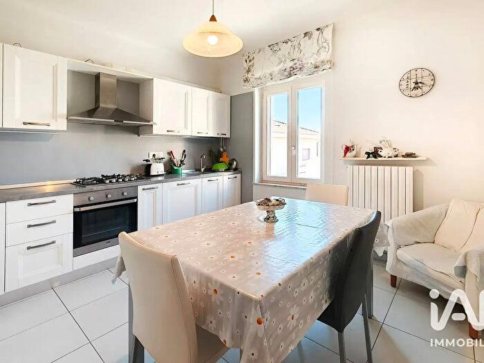 Appartamento con 6 locali in vendita in Via Via delle Rimembranze, Montegranaro