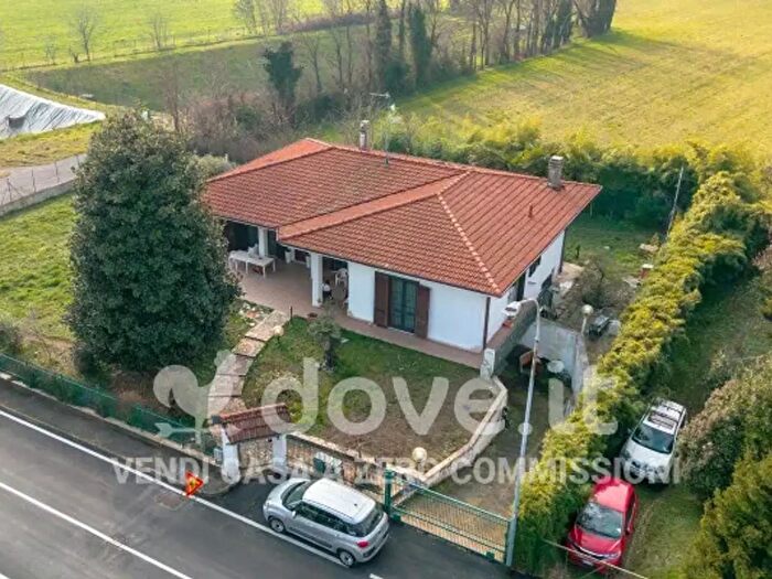 Casa con 5 locali in vendita in Via F Cervi, Pozzo DAdda