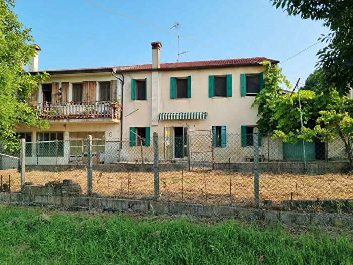 Casa quadrilocale in vendita in Via Nina, Vo