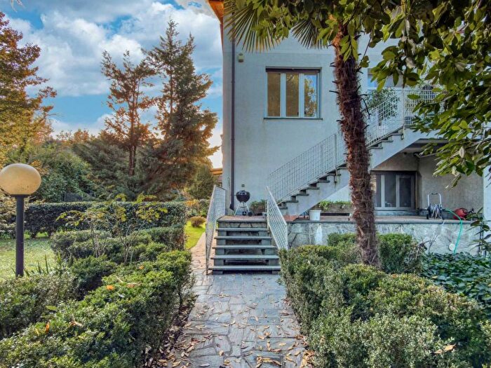 Casa quadrilocale in affitto in Via Edera, Cusano Milanino
