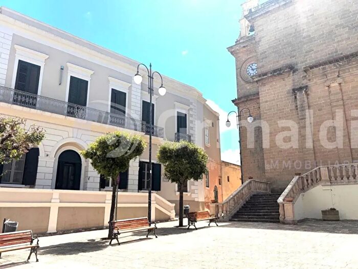 Casa con 5 locali in vendita in Via Giuseppe Mazzini, Alezio