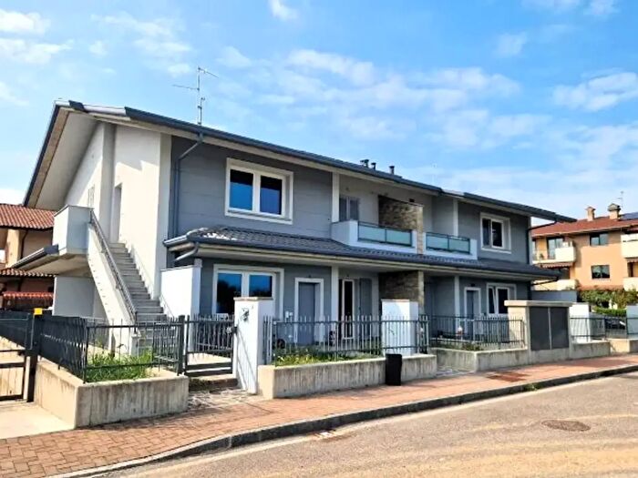 Appartamento quadrilocale in vendita in Via Caduti di Nassiriya, Bonate Sopra