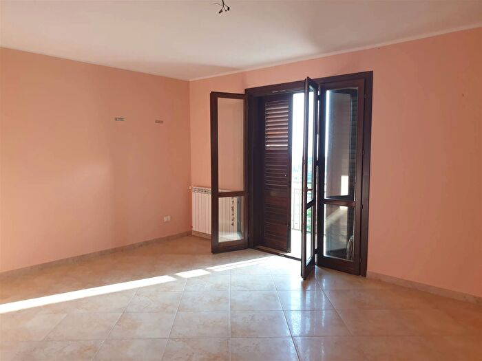 Appartamento con 5 locali in affitto in Via Mazara, Marsala