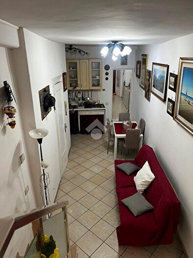 Appartamento trilocale in vendita in Appartamento Via Cavour, Marino