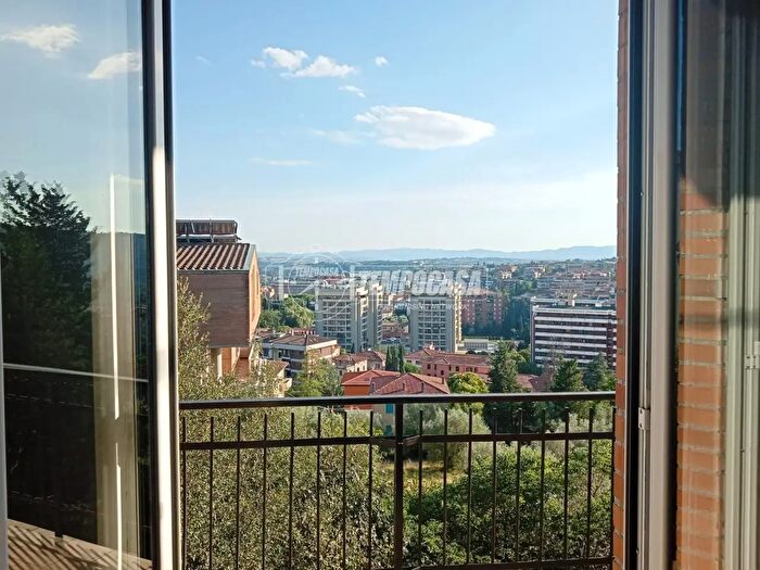 Appartamento quadrilocale in vendita in Via Giuseppe Evangelisti, Perugia