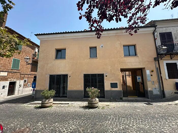 Appartamento bilocale in vendita in Via Virgilio Mazzocchi, Civita Castellana