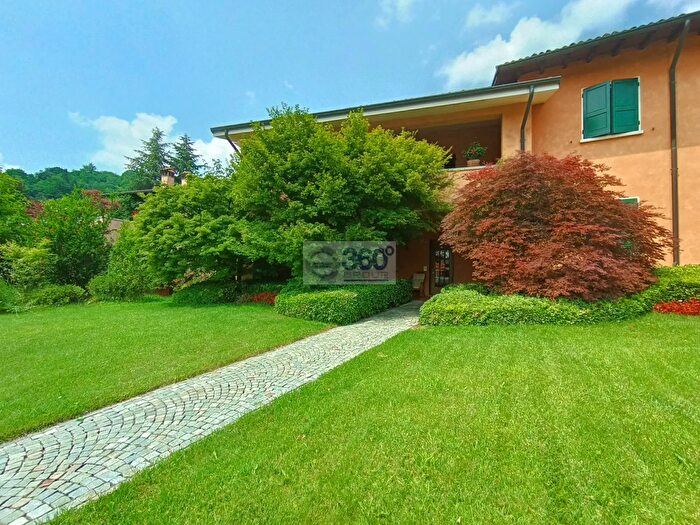 Casa con 5 locali in vendita in Via del Santolino, Gussago