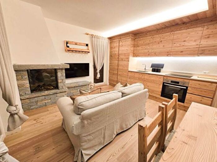 Appartamento trilocale in affitto in Via Europa, Aprica