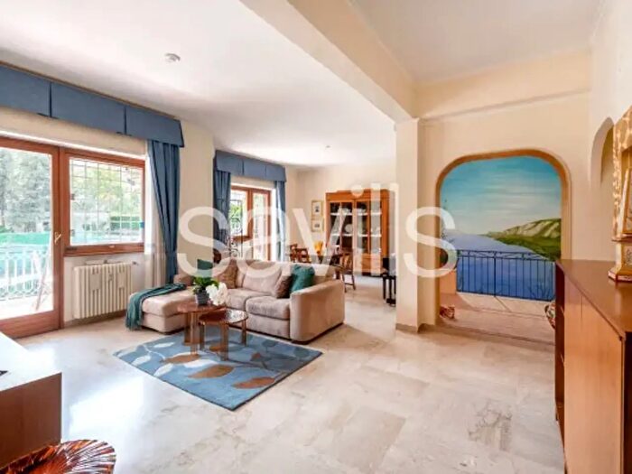 Appartamento con 5 locali in vendita in dei Corazzieri, Roma