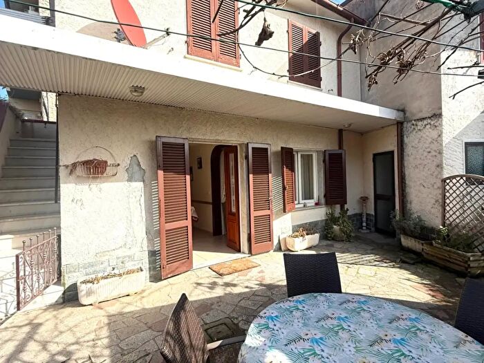 Casa trilocale in vendita in a Caldera, Massa