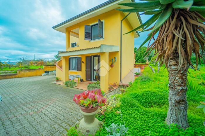 Casa quadrilocale in vendita in Strada Vicinale Russeglia, Sassari