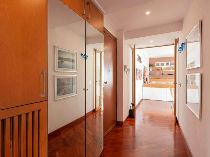 Appartamento monolocale in affitto in Via Alessandro Volta, Moscova, Milano