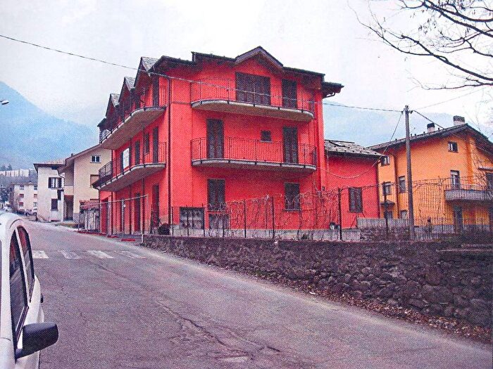 Appartamento quadrilocale in affitto in Via Berbenno, Centro, Berbenno di Valtellina