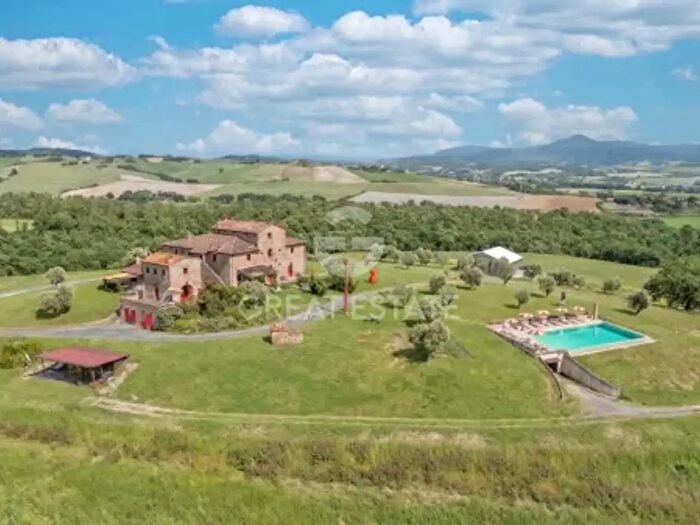 Casa con 6 locali in vendita in Viale Roma, Montecatini Val Di Cecina