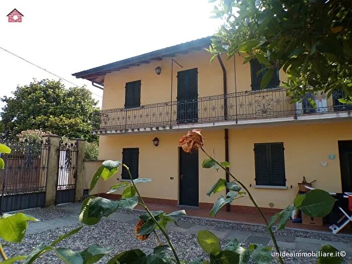 Appartamento in vendita in Comabbio Varese Lombardia Italia, Comabbio