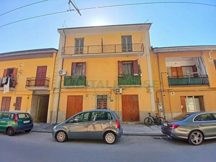 Appartamento trilocale in vendita in Via Francesco Tedesco, Avellino