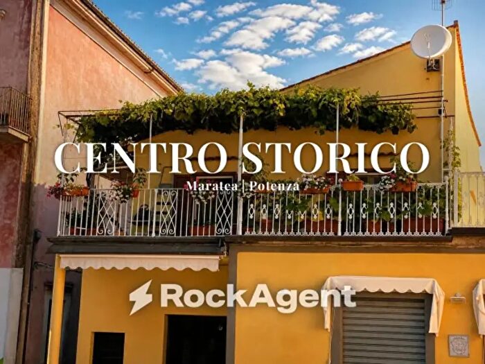 Appartamento trilocale in vendita in Corso Giuseppe Garibaldi, Maratea