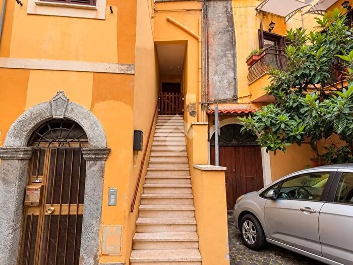 Appartamento quadrilocale in vendita in Via Santa Lucia, Marino