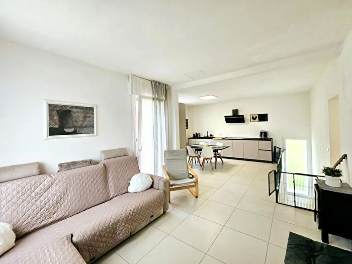 Casa quadrilocale in vendita in Via Brolo, SantUrbano