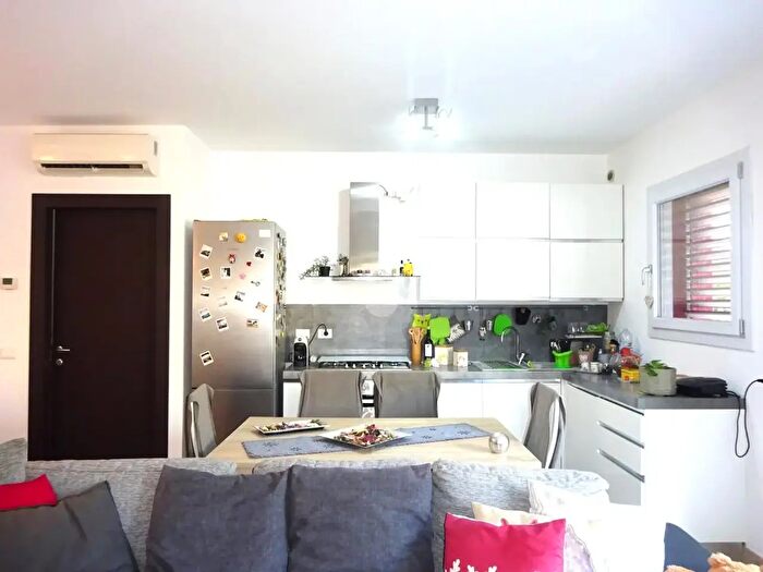 Appartamento trilocale in vendita in Via Frutteti, Vigarano Mainarda