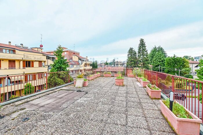 Appartamento con 5 locali in vendita in Mariano Comense