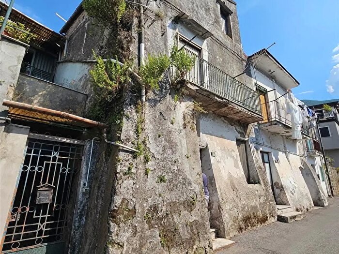 Casa bilocale in vendita in Via Michele Riccio, Nocera Inferiore