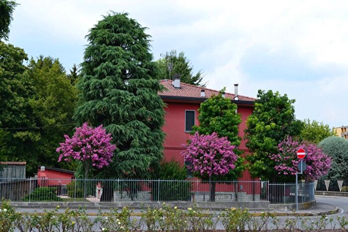 Casa con 6 locali in vendita in Via Piave Cavenago di Brianza, Cavenago Di Brianza