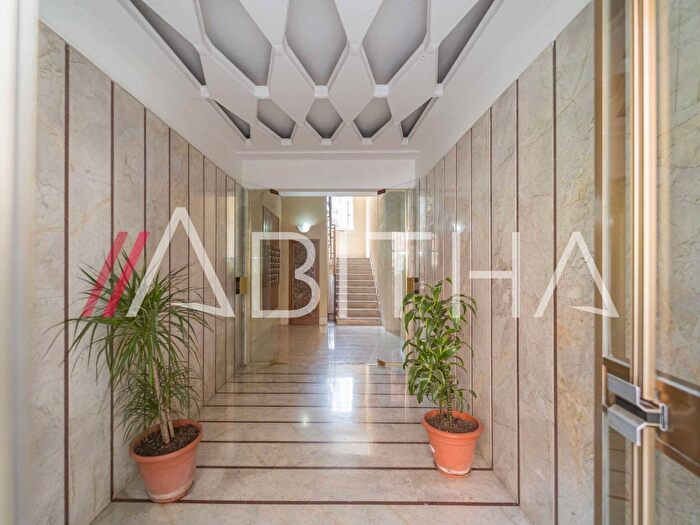 Appartamento trilocale in vendita in Via di Valle Aurelia, Roma