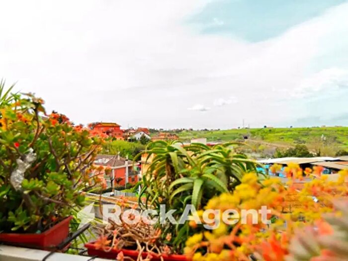 Appartamento trilocale in vendita in Via Giorgio Bo, Roma