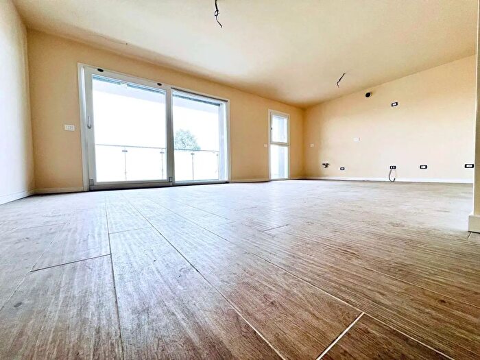 Appartamento trilocale in vendita in Rho