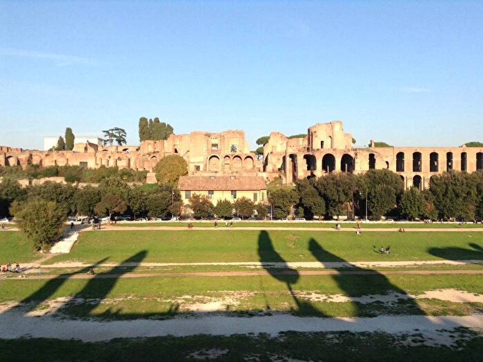 Casa con 6 locali in affitto in Viale delle Terme di Caracalla, San Saba Caracalla, Roma