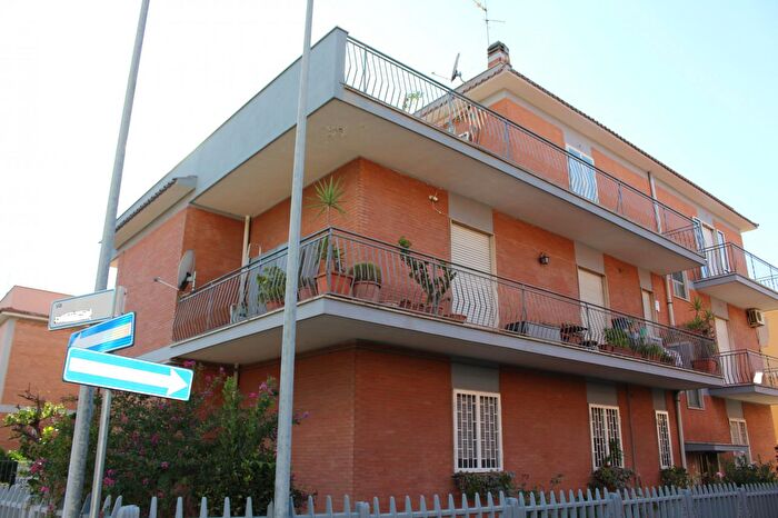 Appartamento bilocale in vendita in Via Nino Bixio, Marino