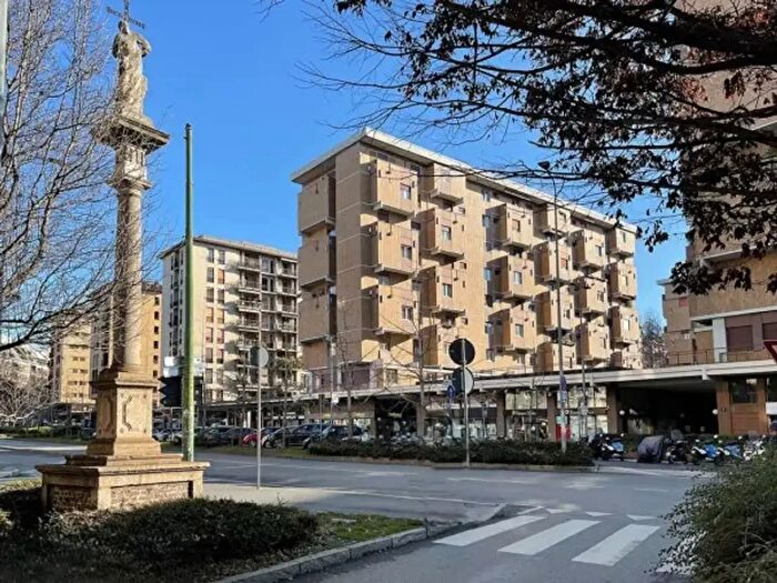 Appartamento quadrilocale in vendita in Milano