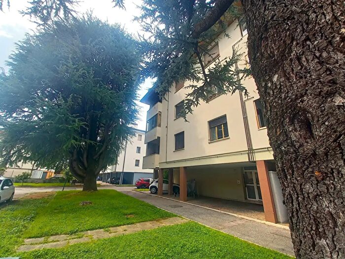 Appartamento trilocale in vendita in Via Goffredo Mameli, Udine