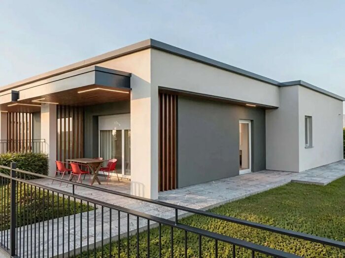 Casa trilocale in vendita in Via Valisetta, Alzate Brianza