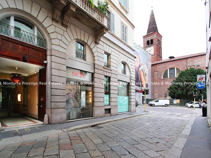 Appartamento bilocale in affitto in Via Solferino, Moscova, Milano