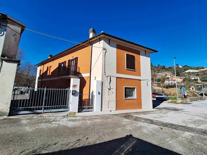 Appartamento con 5 locali in vendita in San Severino Marche